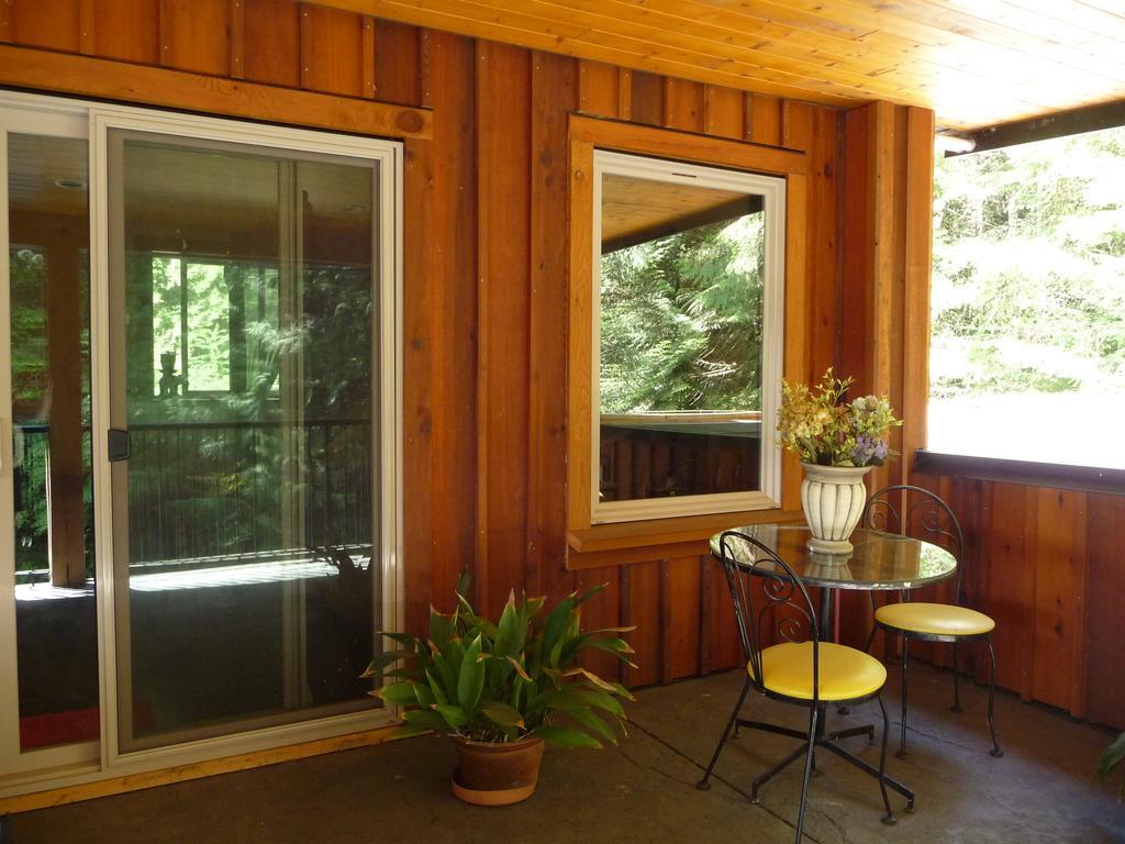 Davis Brook Retreat Bed & Breakfast Sechelt Luaran gambar