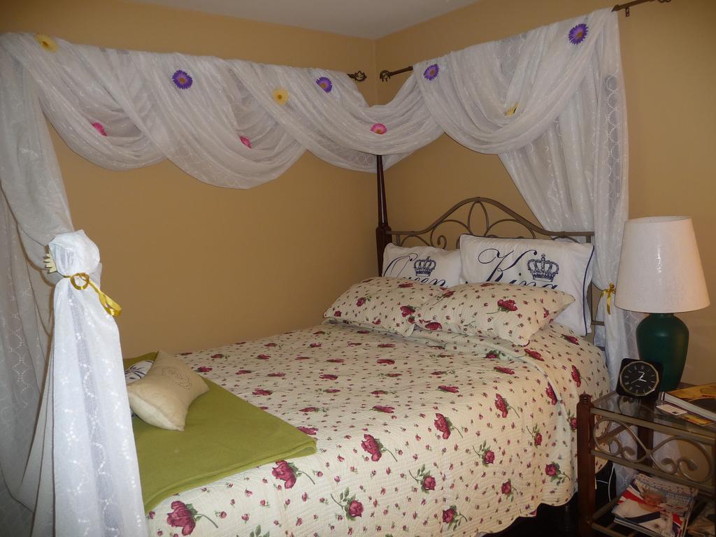 Davis Brook Retreat Bed & Breakfast Sechelt Luaran gambar