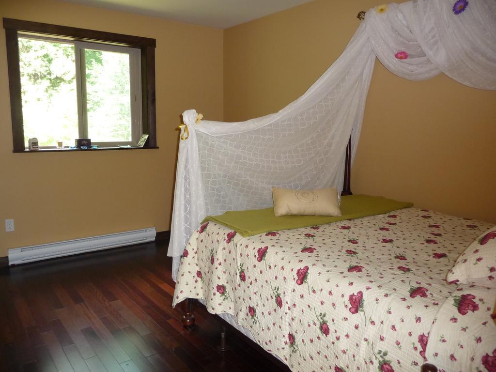 Davis Brook Retreat Bed & Breakfast Sechelt Luaran gambar