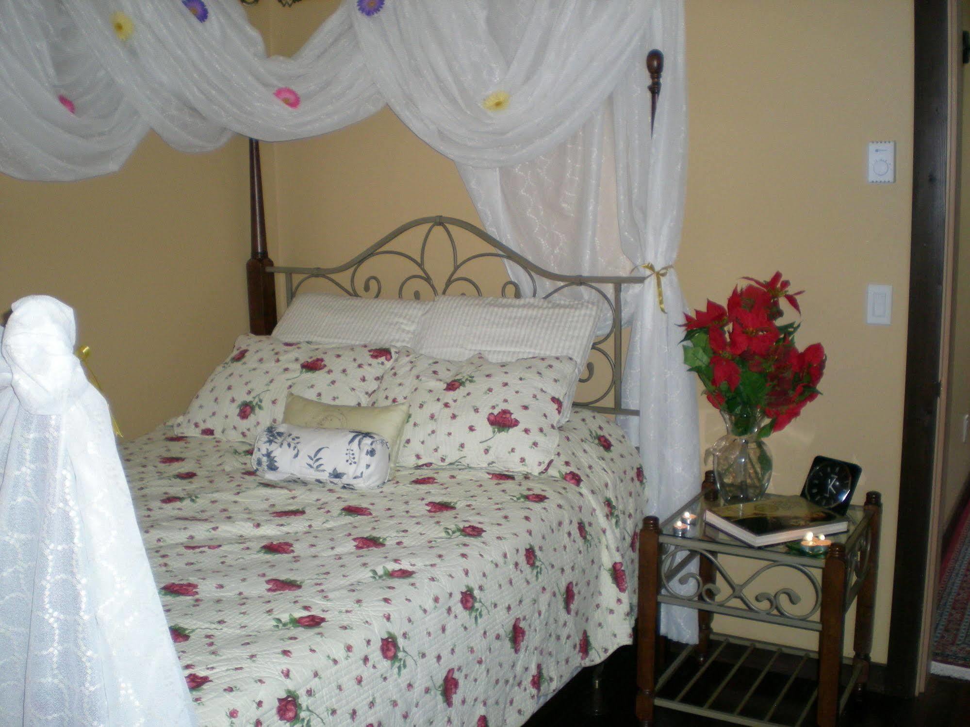 Davis Brook Retreat Bed & Breakfast Sechelt Luaran gambar