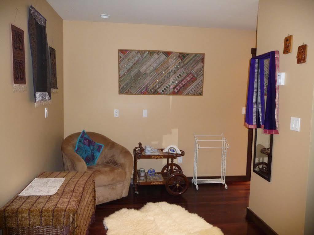 Davis Brook Retreat Bed & Breakfast Sechelt Luaran gambar